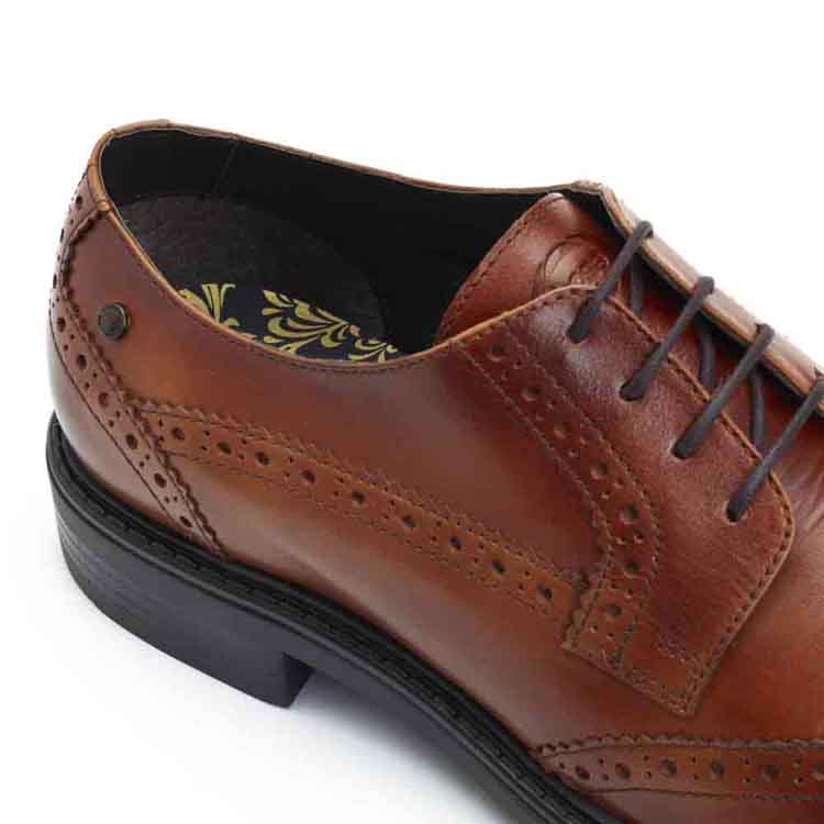 Base turner brogue 2025